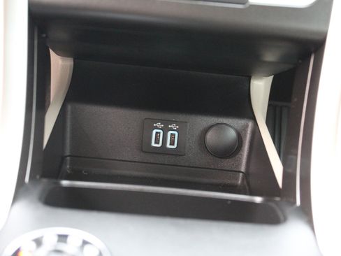 Used 2019 Ford Fusion SE image 43