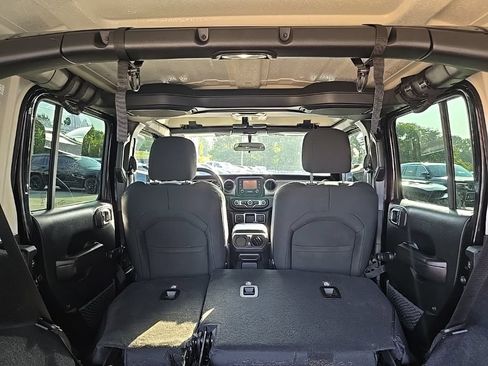Used 2021 Jeep Wrangler Unlimited Sport AWD/4WD image 90