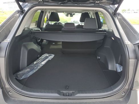 Used 2025 Toyota RAV4 XLE w/ Convenience Package AWD/4WD image 7