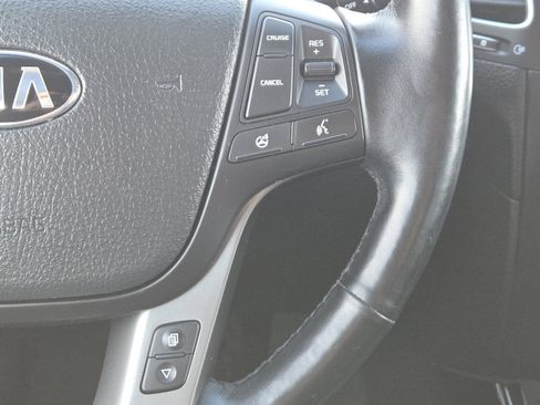 Used 2015 Kia Sorento SX image 30