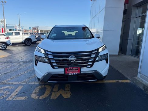 Certified 2025 Nissan Rogue SL image 2