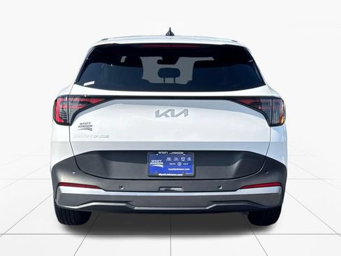 Used 2026 Kia Sportage LX FWD image 4