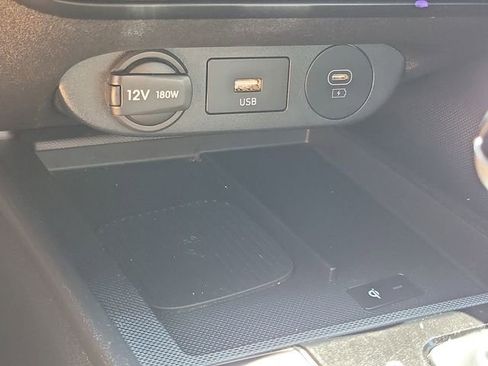 Used 2025 Hyundai Elantra Sport FWD image 14