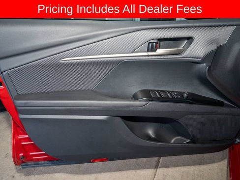 Used 2025 Toyota Camry SE FWD image 11