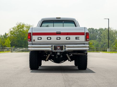 Used 1991 Dodge D/W Truck 350 image 27