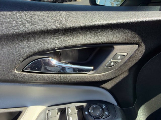 Used 2020 Chevrolet Equinox LT FWD image 27