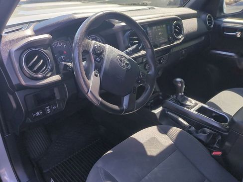 Used 2019 Toyota Tacoma TRD Sport w/ Technology Package AWD/4WD image 12