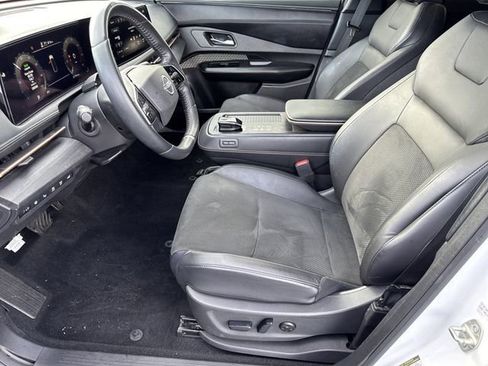 Certified 2023 Nissan Ariya FWD image 8
