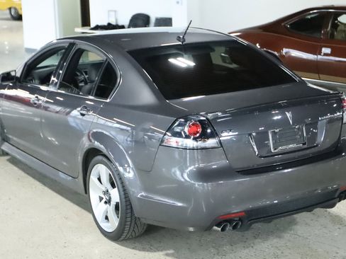 Used 2009 Pontiac G8 GT w/ Premium Package image 9