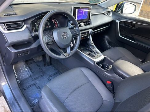Used 2025 Toyota RAV4 LE image 7
