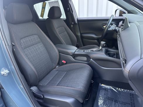 Used 2025 Honda HR-V Sport image 12