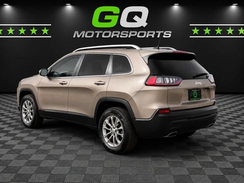 Used 2019 Jeep Cherokee Latitude Plus AWD/4WD image 5