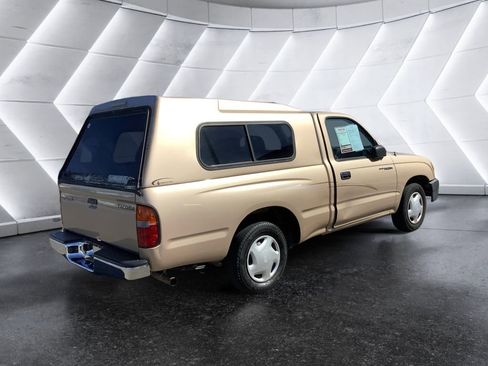 Used 2000 Toyota Tacoma 2WD Regular Cab image 4