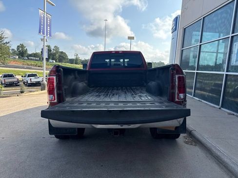 Used 2015 RAM 3500 Laramie w/ Convenience Group AWD/4WD image 7