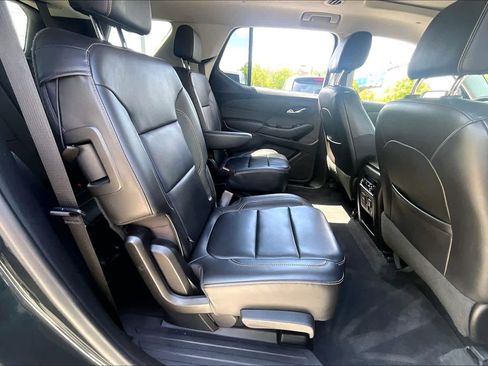 Used 2020 Chevrolet Traverse LT w/ LT Premium Package AWD/4WD image 21