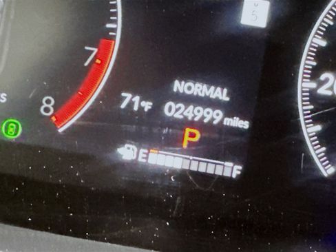 Used 2024 Honda HR-V EX-L image 18