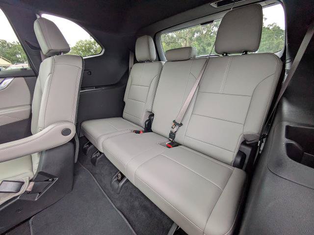 Certified 2026 GMC Acadia Elevation w/ Elevation Premium Package FWD image 15