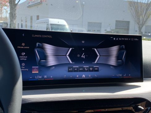 Certified 2025 BMW 430i xDrive Coupe w/ Convenience Package image 32