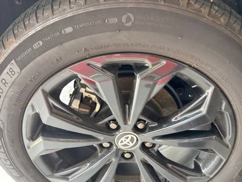 Used 2024 Toyota RAV4 XSE AWD/4WD image 18