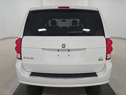 Used 2015 RAM C/V Tradesman FWD image 7
