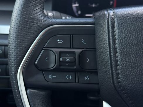 Used 2024 Toyota Tacoma TRD Off-Road AWD/4WD image 24