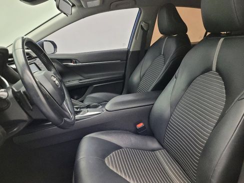 Used 2020 Toyota Camry SE image 17