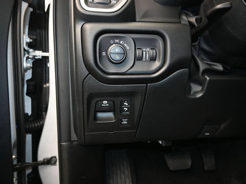New 2026 RAM 1500 Big Horn AWD/4WD image 12