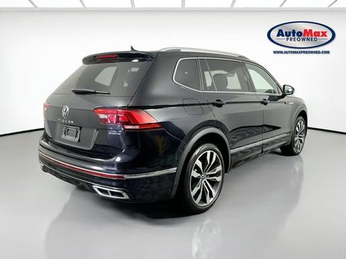 Used 2022 Volkswagen Tiguan SEL R-Line AWD/4WD image 2