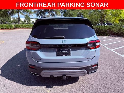 Used 2025 Honda Pilot Touring image 6
