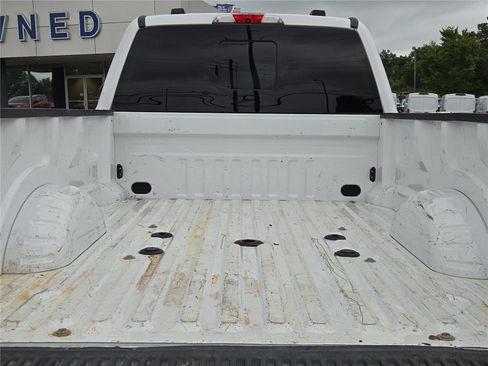 Certified 2022 Ford F350 Lariat w/ Lariat Value Package AWD/4WD image 13