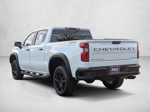 Used 2025 Chevrolet Silverado 1500 Custom Trail Boss w/ Turbomax Blackout Package AWD/4WD image 7