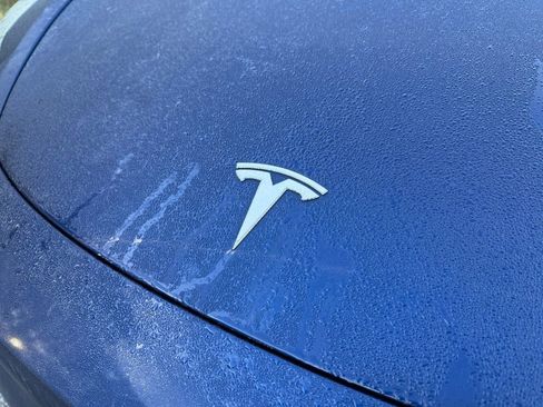Used 2023 Tesla Model Y Long Range image 7