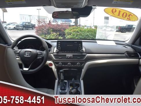 Used 2019 Honda Accord LX image 3