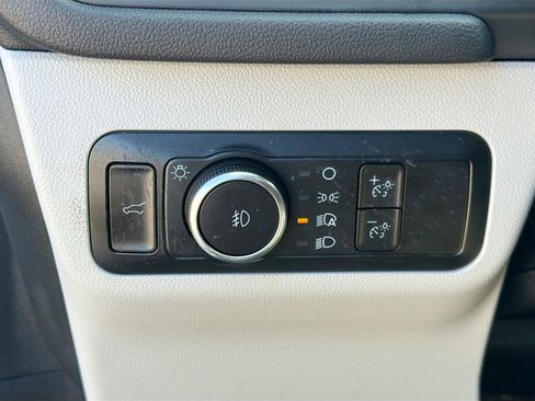 Used 2023 Ford Escape Platinum image 30