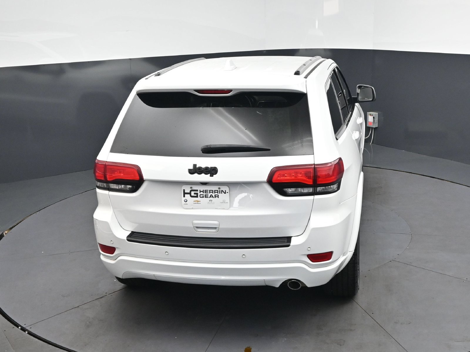 Used 2022 Jeep Grand Cherokee Laredo X RWD image 34