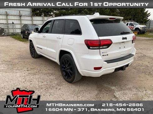 Used 2021 Jeep Grand Cherokee Laredo X AWD/4WD image 6
