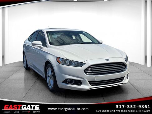Used 2016 Ford Fusion SE w/ Equipment Group 202A FWD image 1