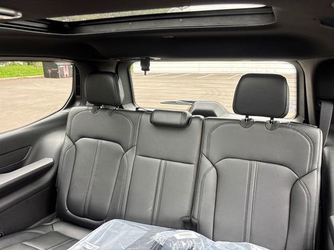 New 2026 Jeep Grand Wagoneer Limited AWD/4WD image 9