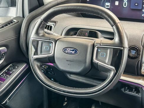 Used 2025 Ford Expedition Platinum AWD/4WD image 15