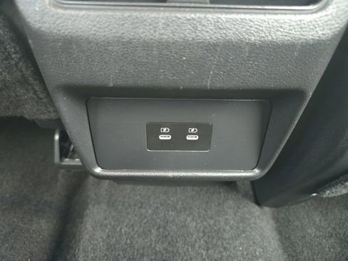 Used 2025 Nissan Rogue SV image 26