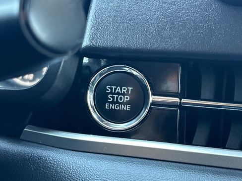 Used 2024 Mitsubishi Outlander SE image 25