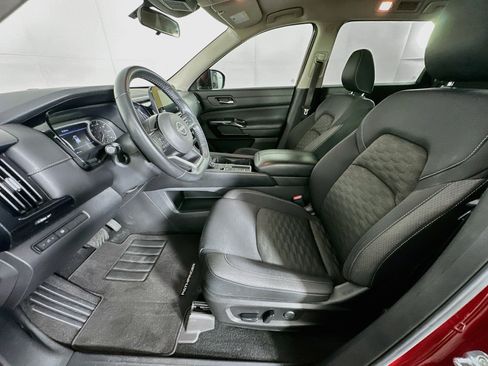 Used 2022 Nissan Pathfinder SV FWD image 13