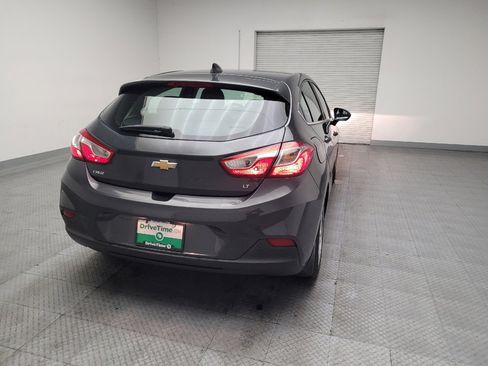 Used 2017 Chevrolet Cruze LT FWD image 7