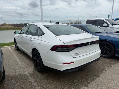 Used 2025 Honda Accord SE image 2