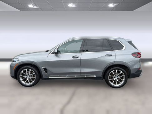 Certified 2026 BMW X5 xDrive40i w/ Climate Comfort Package AWD/4WD image 2
