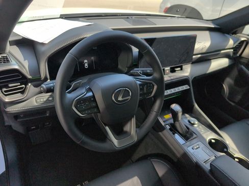 Used 2026 Lexus IS 350 F Sport RWD image 6