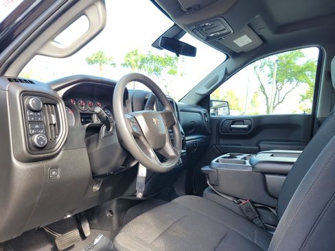 Used 2020 Chevrolet Silverado 1500 Custom Trail Boss w/ Custom Convenience Package AWD/4WD image 9