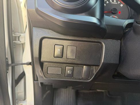 Used 2020 Toyota Tacoma SR image 19