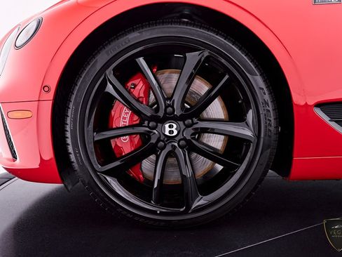 Used 2024 Bentley Continental GT AWD/4WD image 3