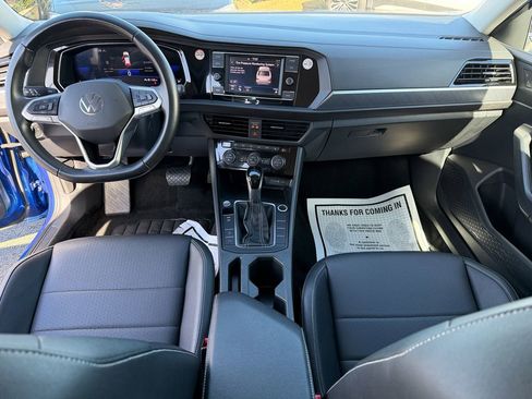 Used 2024 Volkswagen Jetta SE image 22